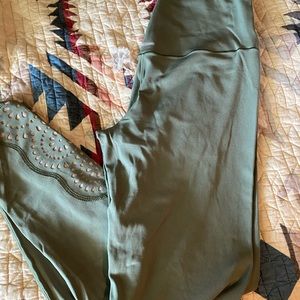 Arie sage leggings medium